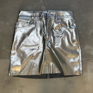 Express metallic silver mini skirt